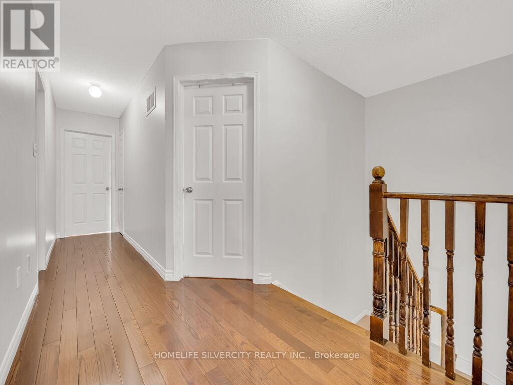 98 Masters Green Crescent, Brampton, Ontario  L7A 3K5 - Photo 17 - W12164522