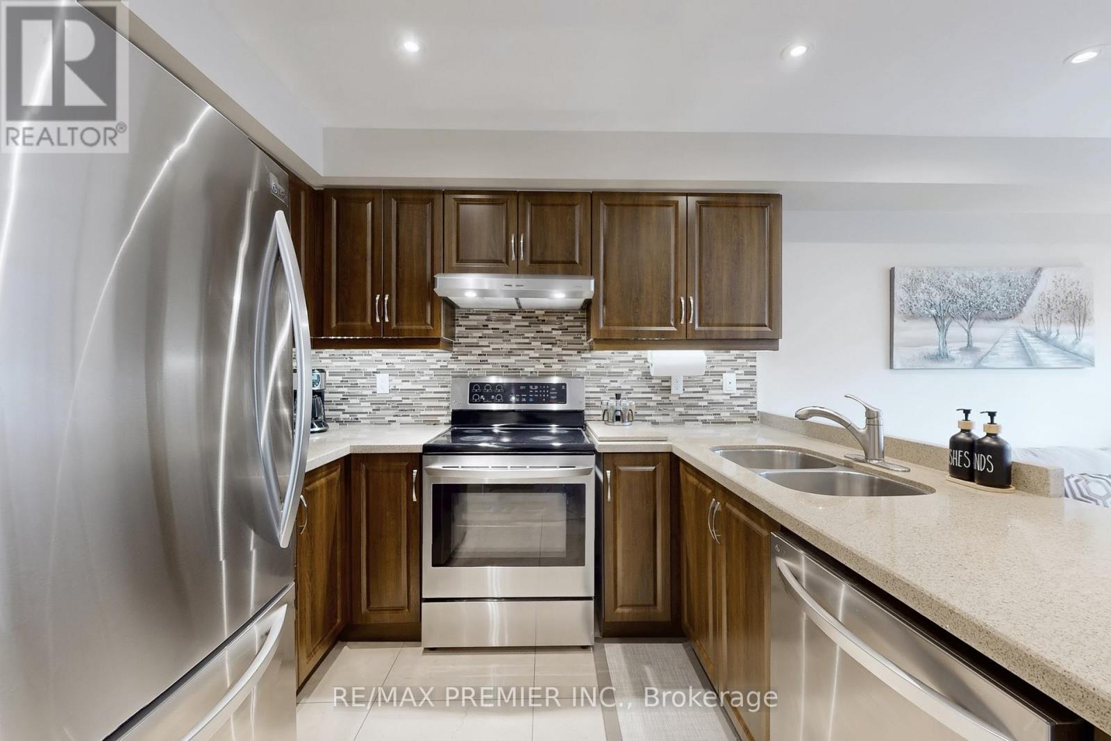 2210 Westoak Trails Boulevard, Oakville, Ontario  L6M 3L3 - Photo 11 - W12171051