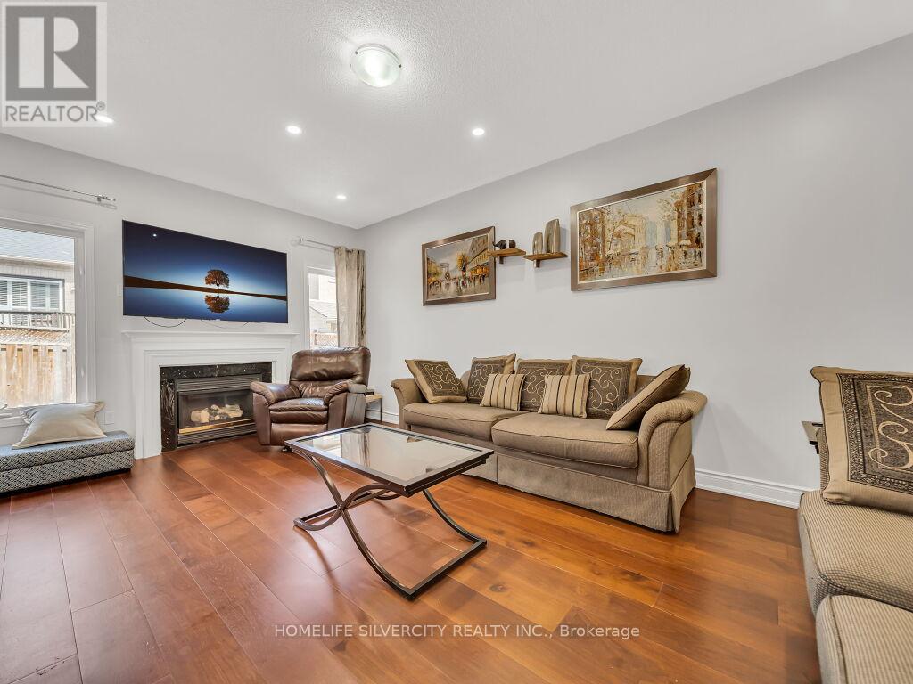98 Masters Green Crescent, Brampton, Ontario  L7A 3K5 - Photo 10 - W12164522