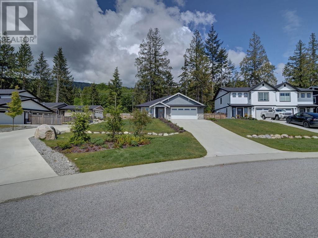 Property at 1084 CELIA CRESCENT image 4