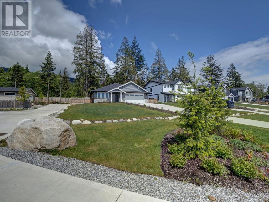 Property at 1084 CELIA CRESCENT image 5