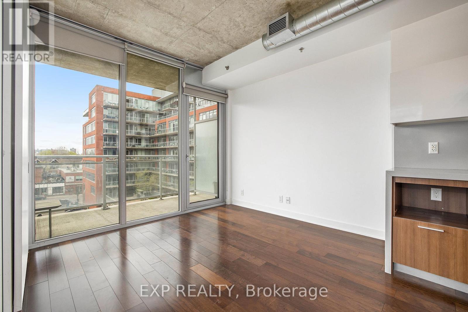 547 - 340 Mcleod Street, Ottawa, Ontario  K2P 1A4 - Photo 11 - X12171305