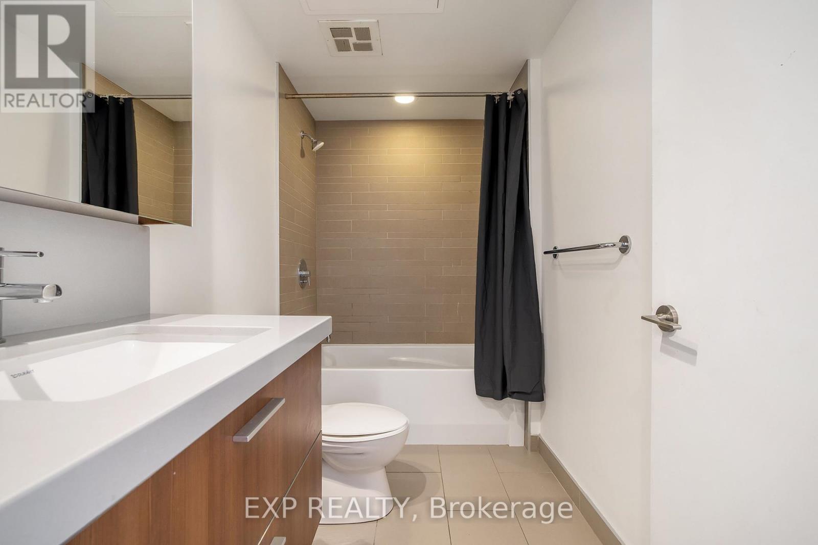 547 - 340 Mcleod Street, Ottawa, Ontario  K2P 1A4 - Photo 19 - X12171305