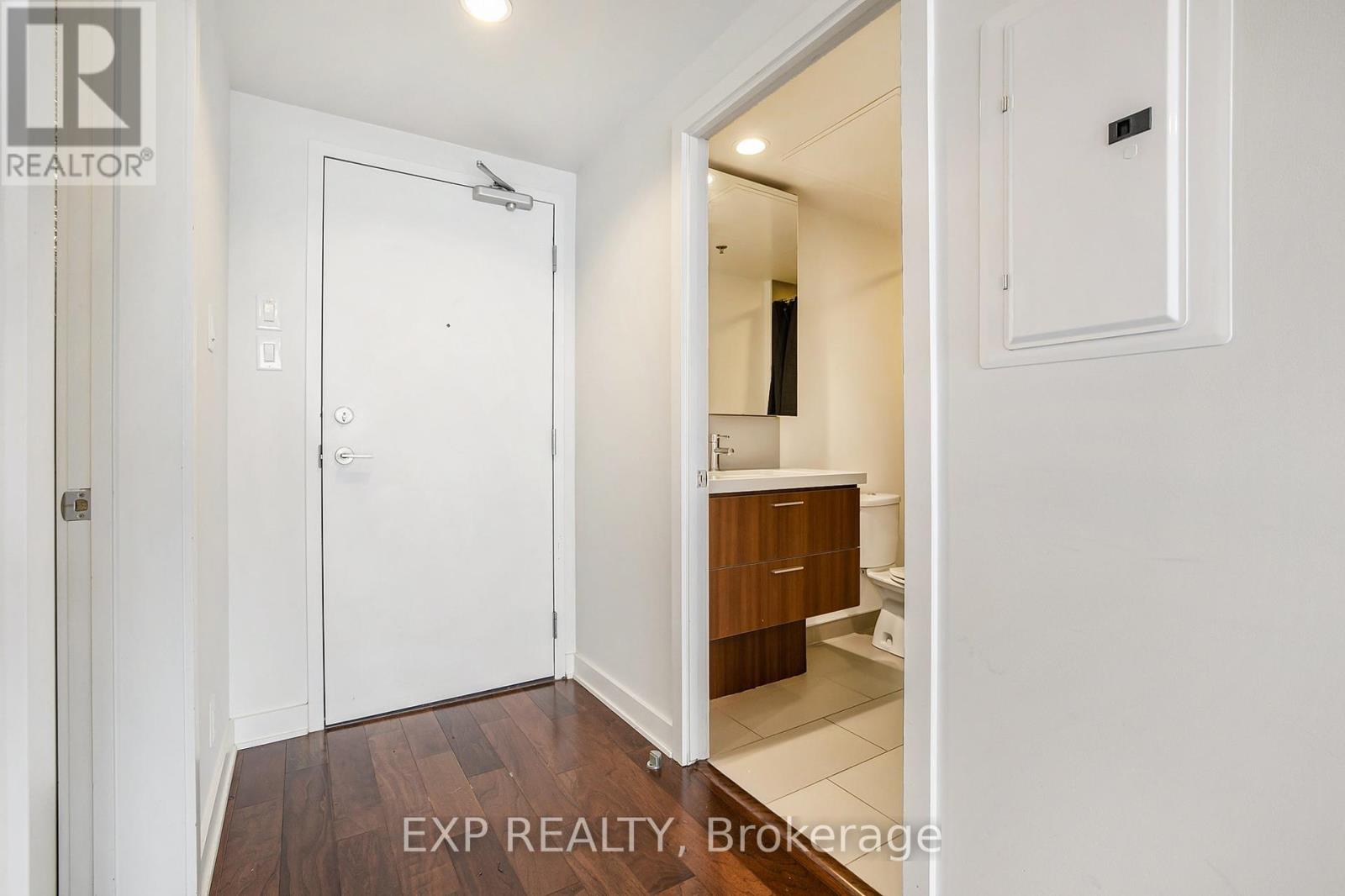 547 - 340 Mcleod Street, Ottawa, Ontario  K2P 1A4 - Photo 5 - X12171305