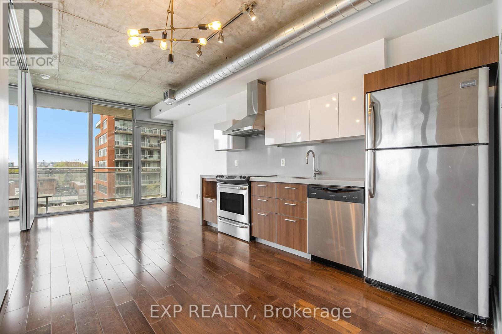547 - 340 Mcleod Street, Ottawa, Ontario  K2P 1A4 - Photo 6 - X12171305