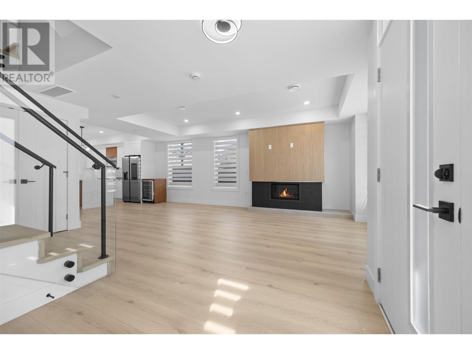 754 Raymer Avenue, Kelowna, British Columbia  V1Y 4Z8 - Photo 6 - 10348855