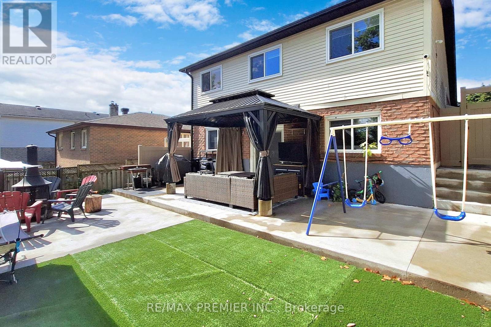 75 Fox Run, Barrie, Ontario  L4N 5L6 - Photo 38 - S12163039