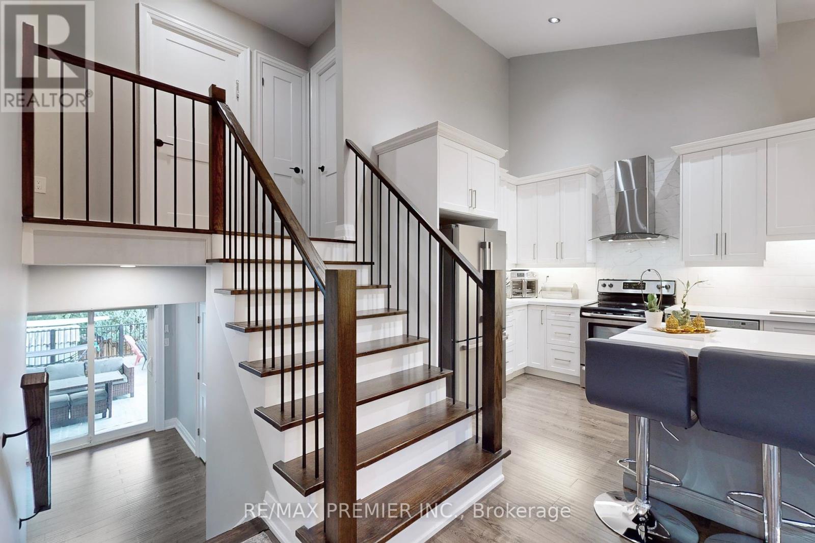 75 Fox Run, Barrie, Ontario  L4N 5L6 - Photo 16 - S12163039