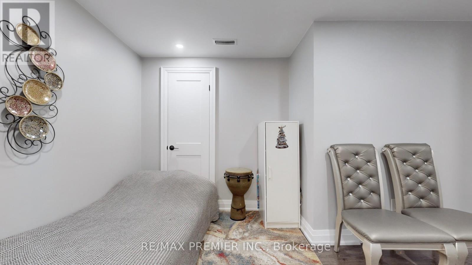 75 Fox Run, Barrie, Ontario  L4N 5L6 - Photo 31 - S12163039