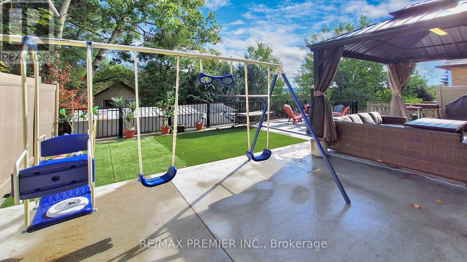 75 Fox Run, Barrie, Ontario  L4N 5L6 - Photo 39 - S12163039