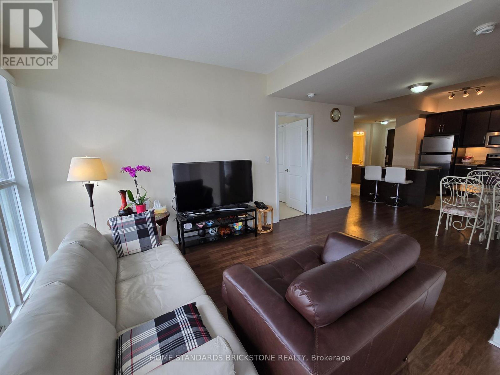 1106 - 50 Absolute Avenue, Mississauga (City Centre), Ontario  L4Z 0A8 - Photo 4 - W12167918