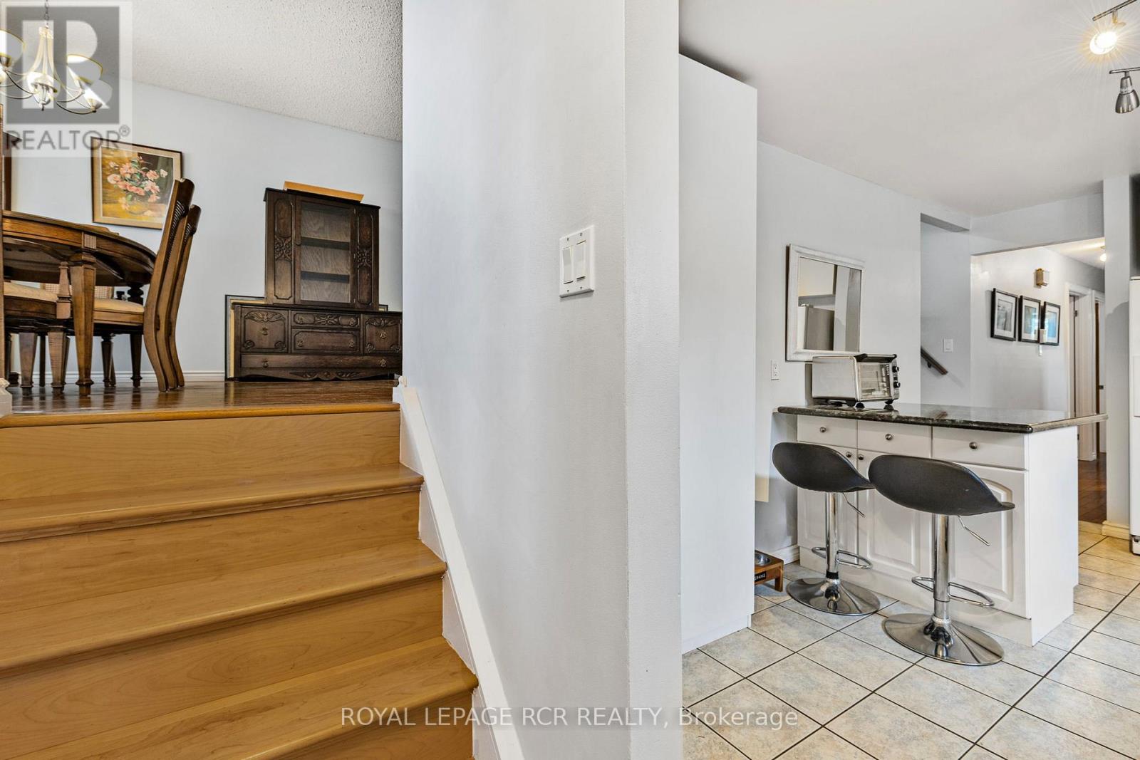 116 Zima Crescent, Bradford West Gwillimbury, Ontario  L3Z 2E4 - Photo 7 - N12171315