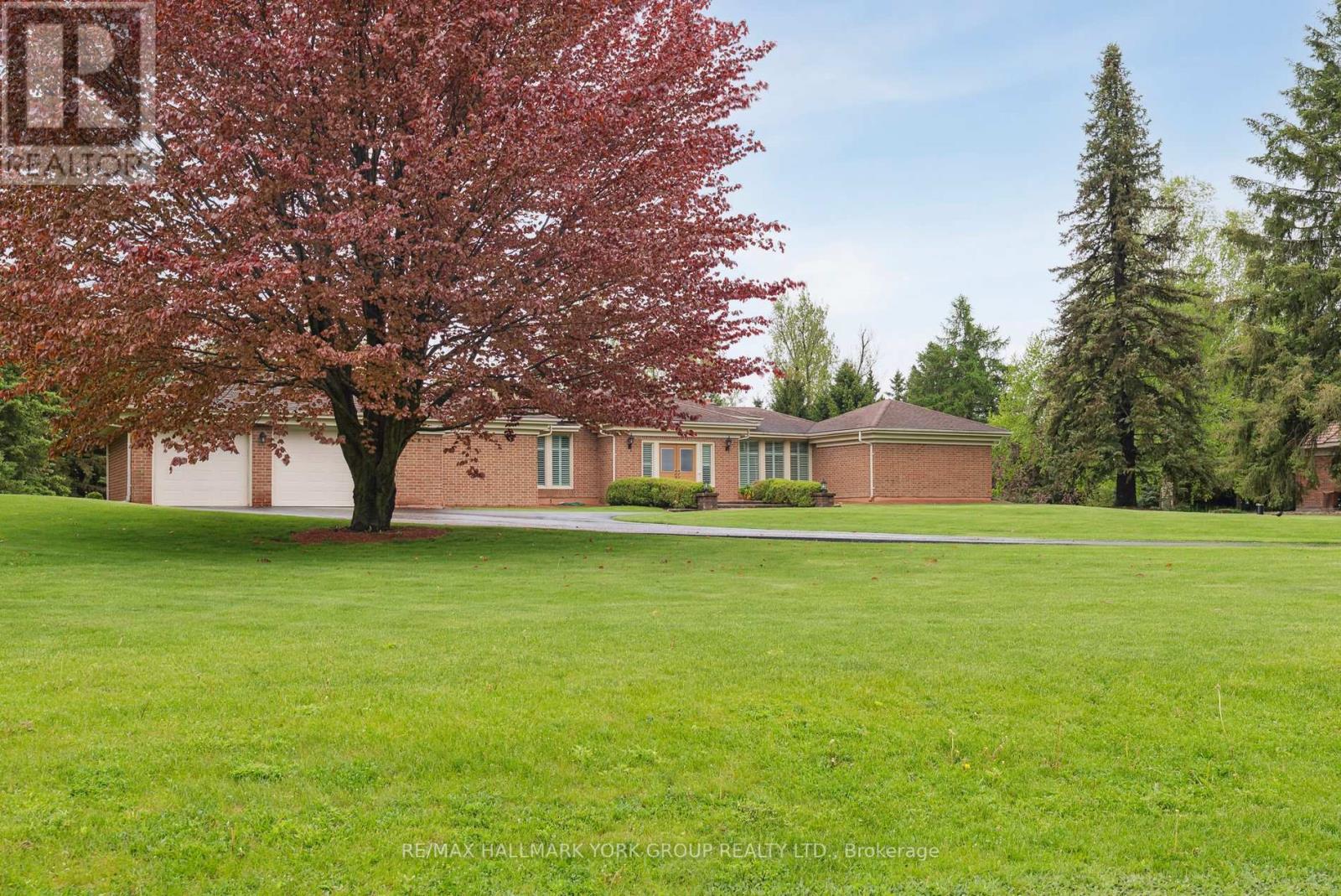 1 Kingscross Drive, King (King City), Ontario  L7B 1E5 - Photo 2 - N12169340