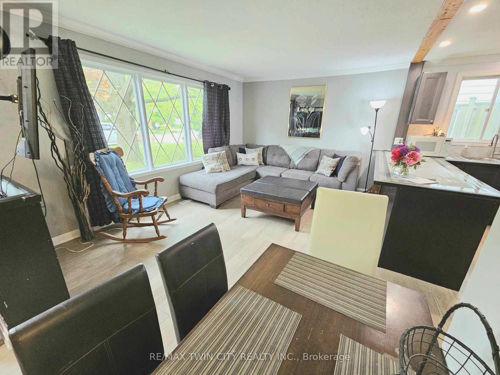 Property at 559 SPRUCEHILL AVENUE image 4