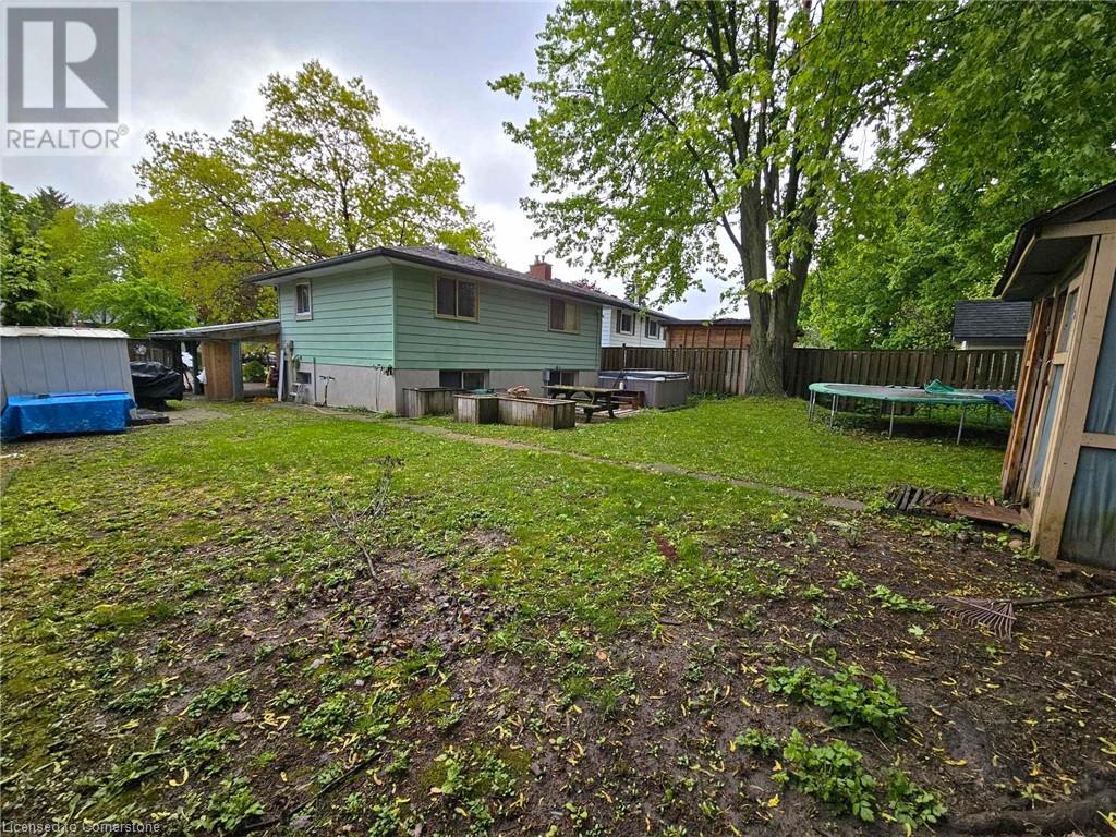 559 Sprucehill Avenue, Waterloo, Ontario  N2L 4V8 - Photo 17 - 40732601