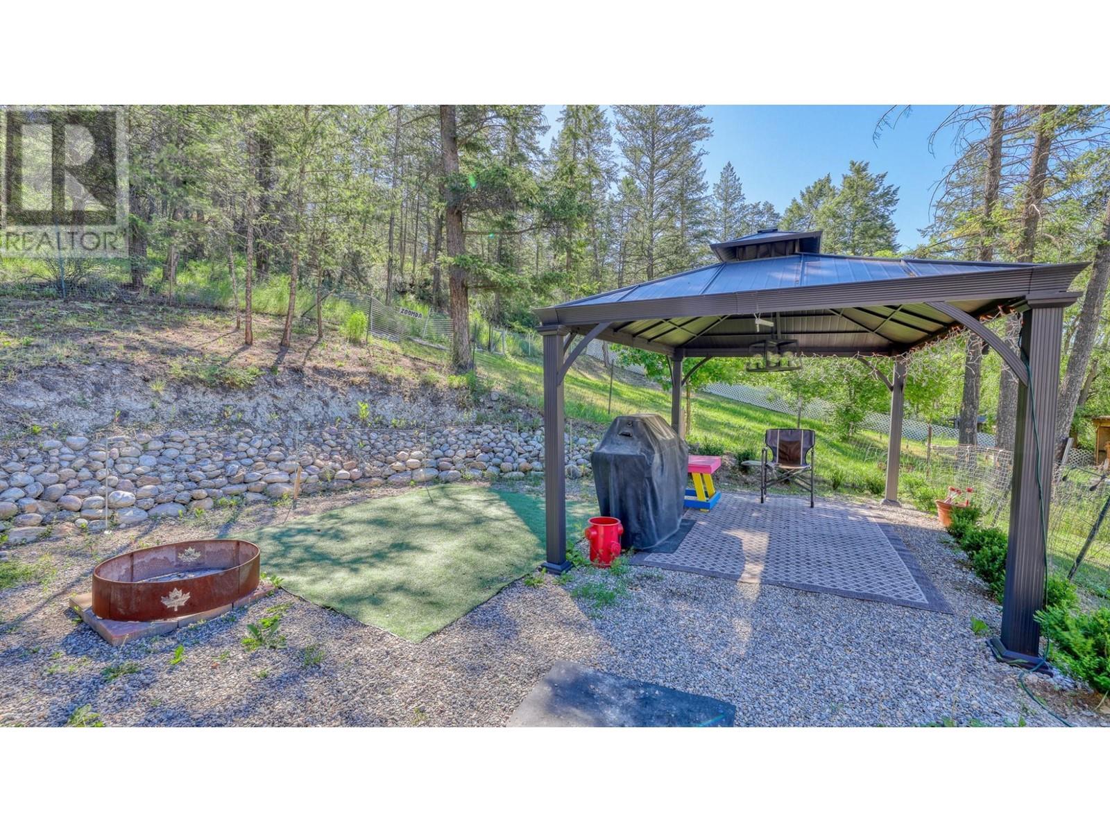 8264 Hobbitt Frontage Road, Dry Gulch, BC V0A1M0