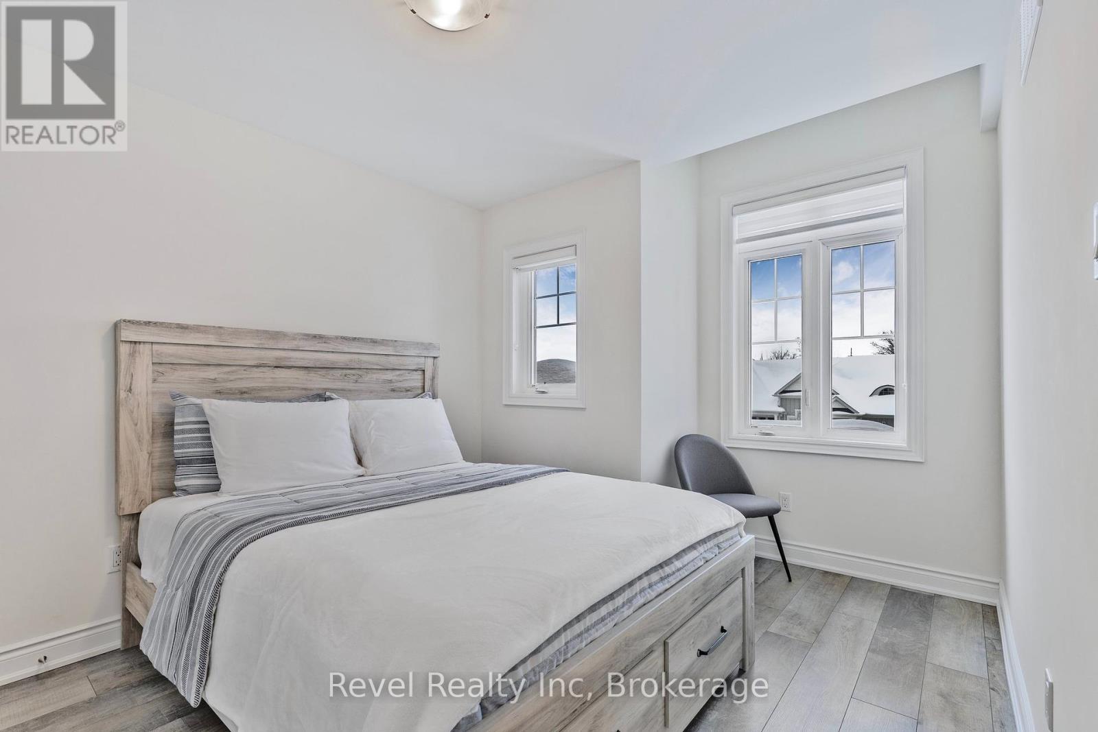 34 Little River Crossing, Wasaga Beach, Ontario  L9Z 0J8 - Photo 10 - S12168552