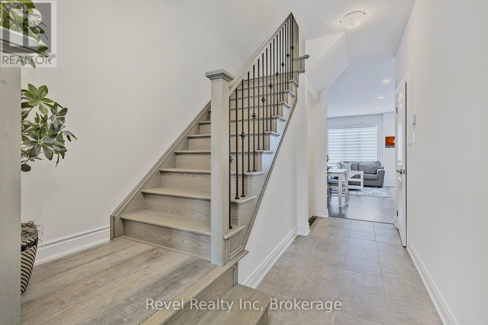34 Little River Crossing, Wasaga Beach, Ontario  L9Z 0J8 - Photo 11 - S12168552