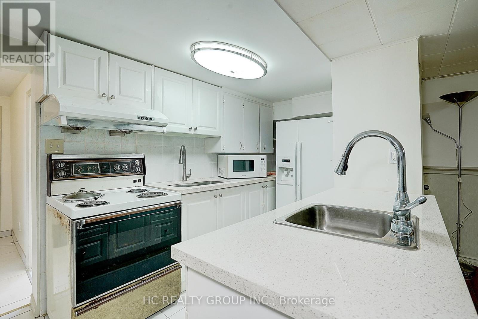 22334 Woodbine Avenue, East Gwillimbury, Ontario  L0G 1R0 - Photo 41 - N12129223