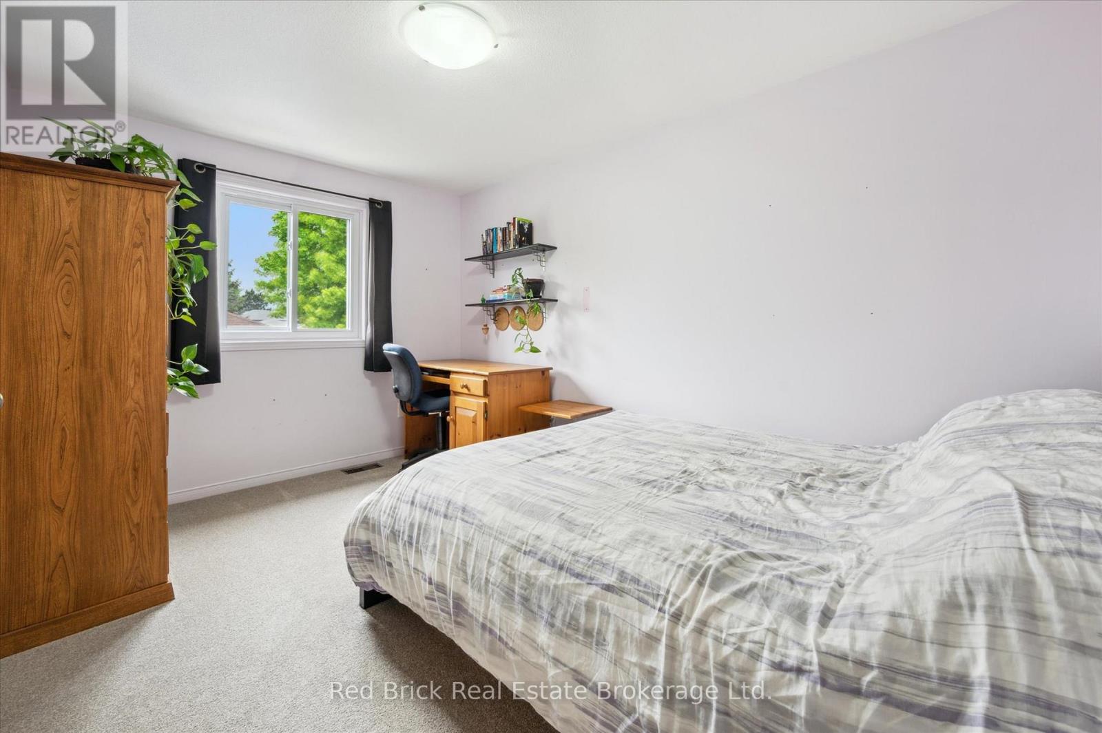63 Flaherty Drive, Guelph, Ontario  N1H 8K6 - Photo 14 - X12171335