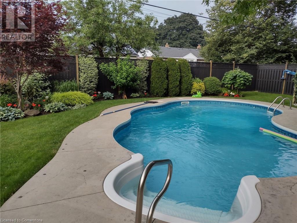 957 Sanford Drive, Burlington, Ontario  L7T 3G7 - Photo 34 - 40733202