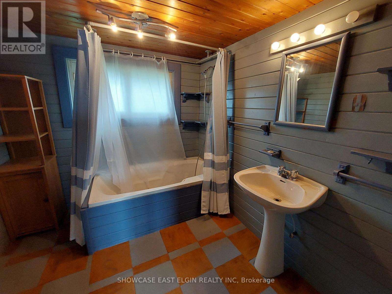 3193 Hale Street, Malahide, Ontario  N5H 2R2 - Photo 25 - X12169992