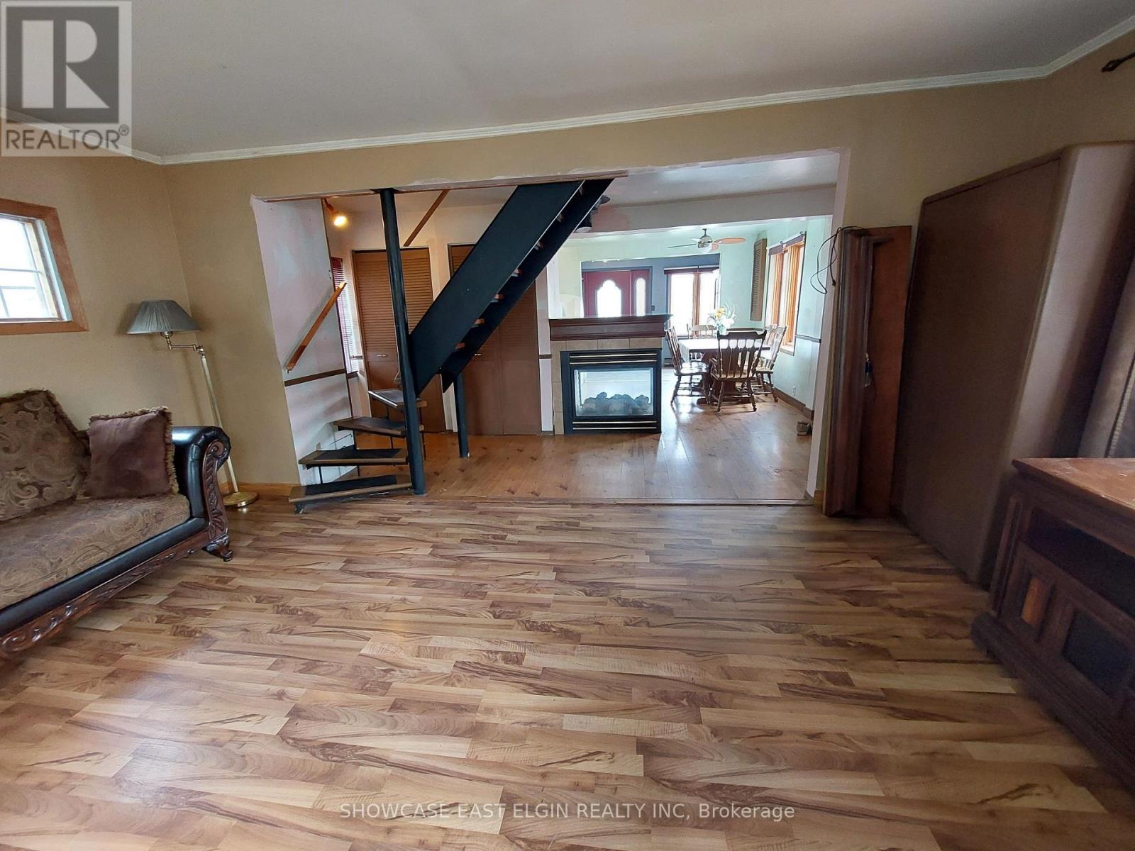 3193 Hale Street, Malahide, Ontario  N5H 2R2 - Photo 3 - X12169992