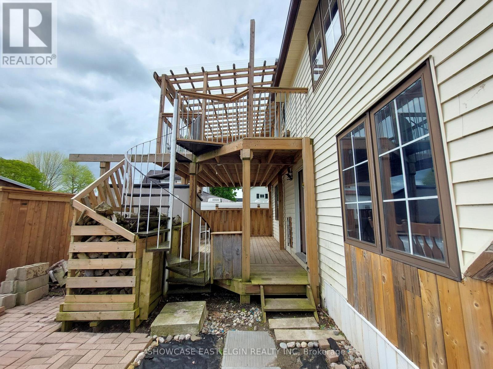3193 Hale Street, Malahide, Ontario  N5H 2R2 - Photo 9 - X12169992