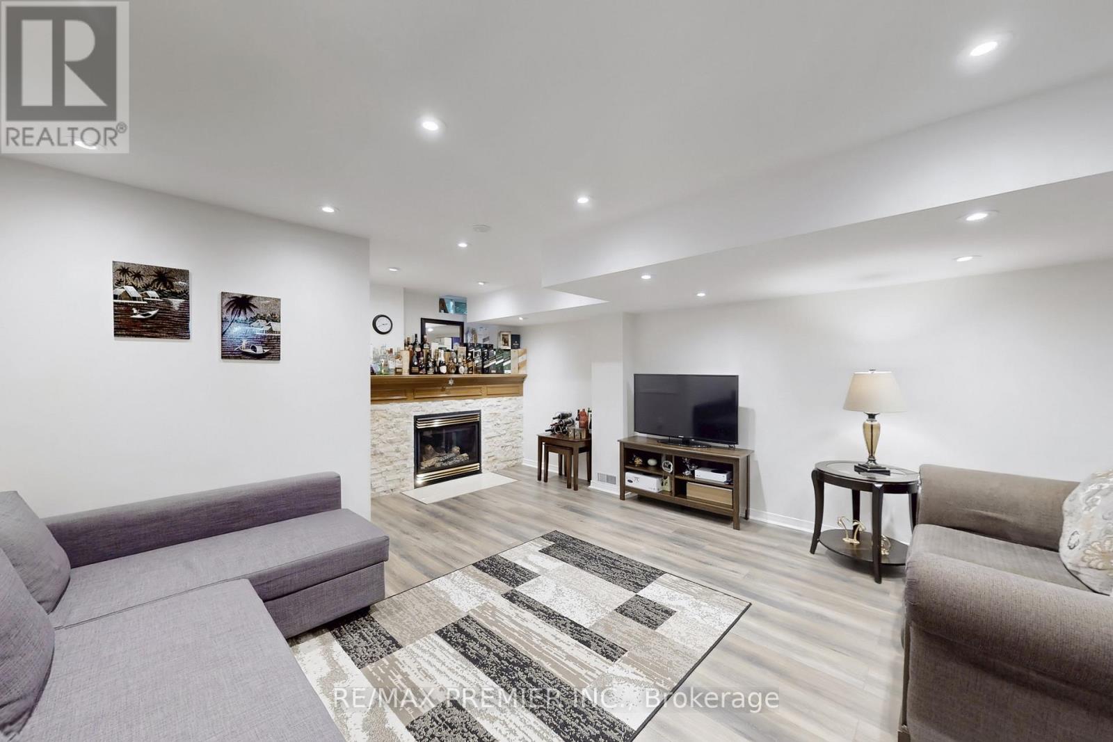 2210 Westoak Trails Boulevard, Oakville, Ontario  L6M 3L3 - Photo 32 - W12171051