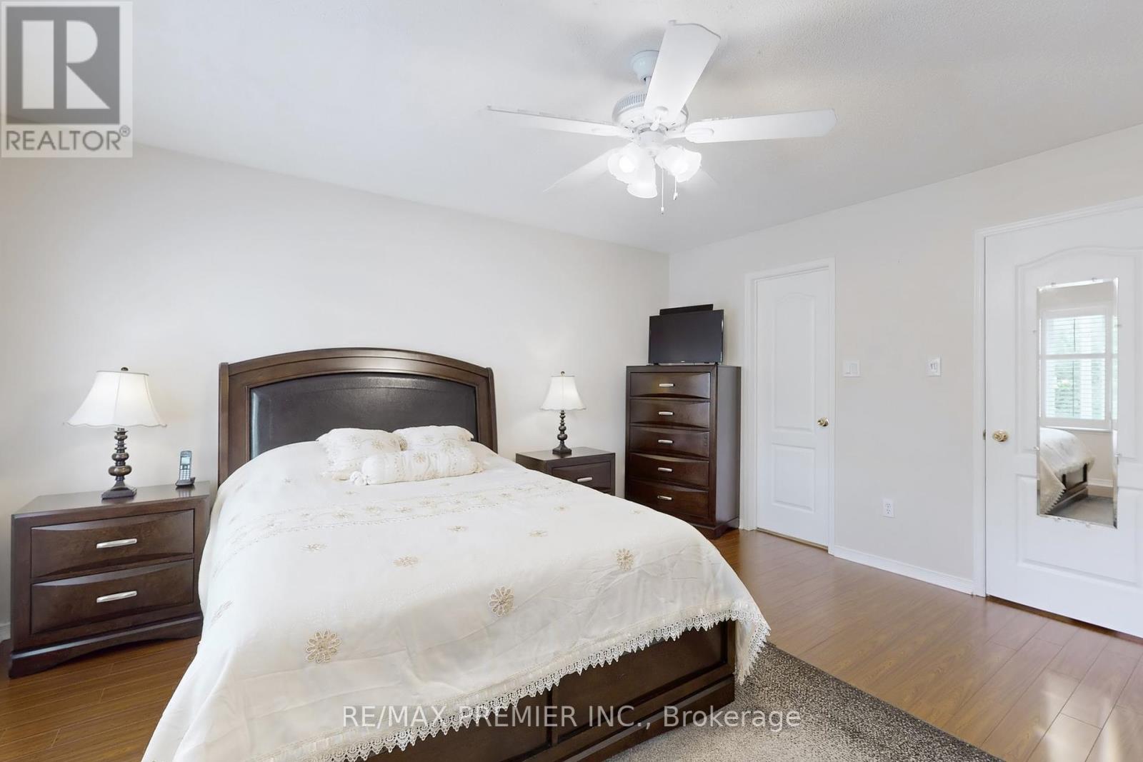 2210 Westoak Trails Boulevard, Oakville, Ontario  L6M 3L3 - Photo 22 - W12171051