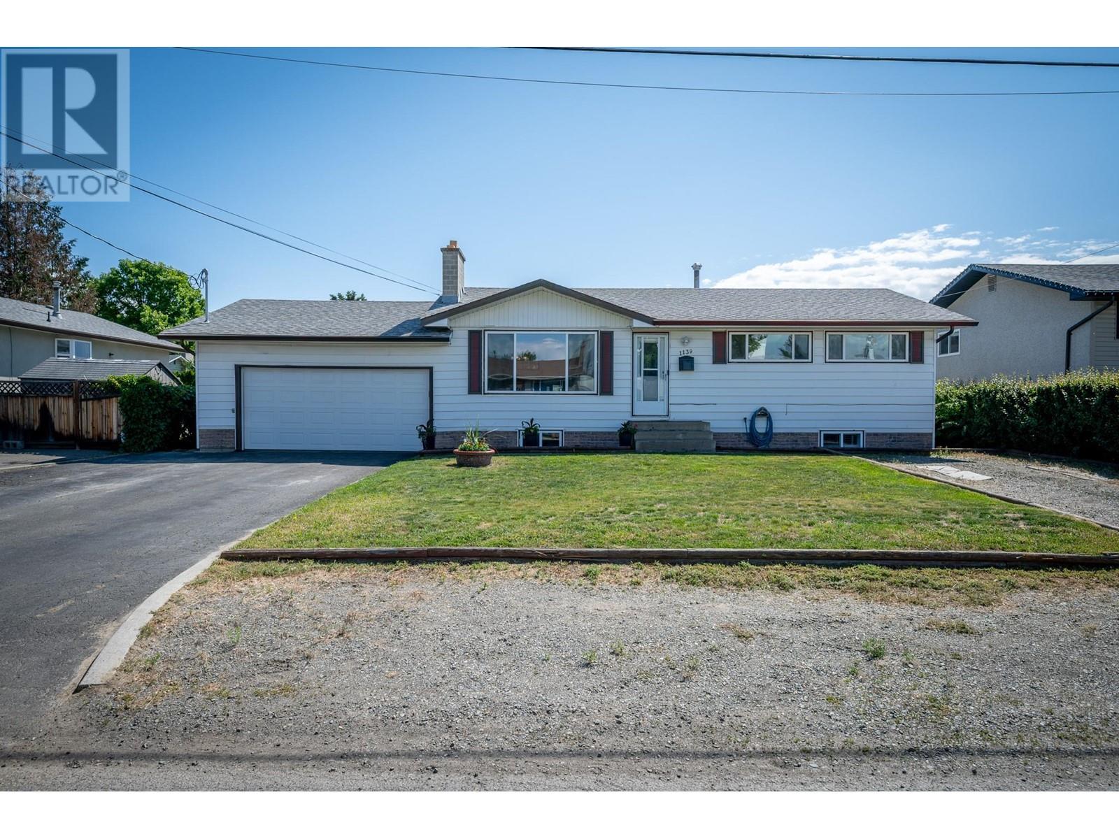 Property at 1139 Chateau Street image 1