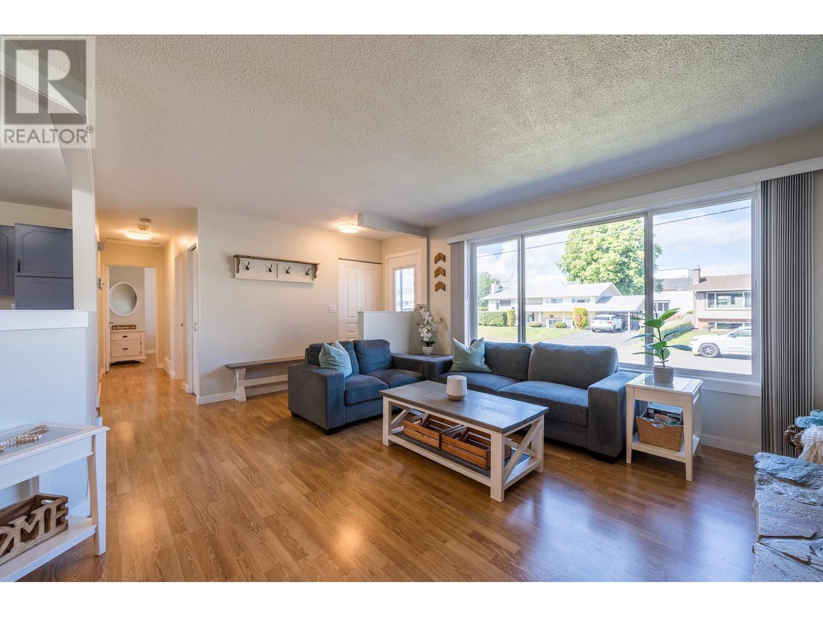 1139 Chateau Street, Kamloops, British Columbia  V2B 5R3 - Photo 3 - 10349217