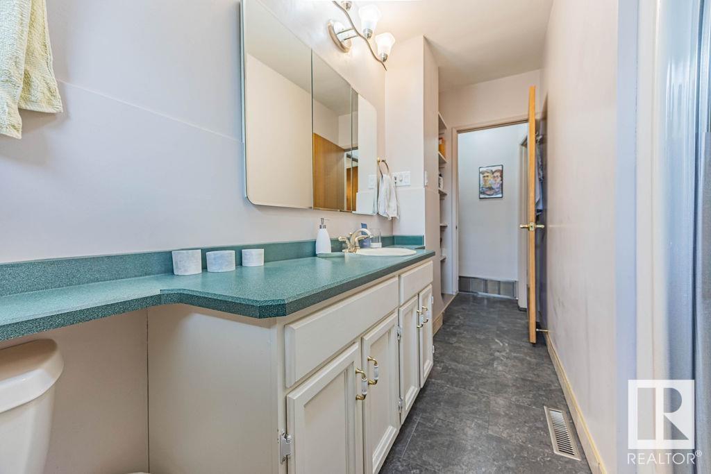 9503 54 St Nw, Edmonton, Alberta  T6B 1H4 - Photo 47 - E4438371