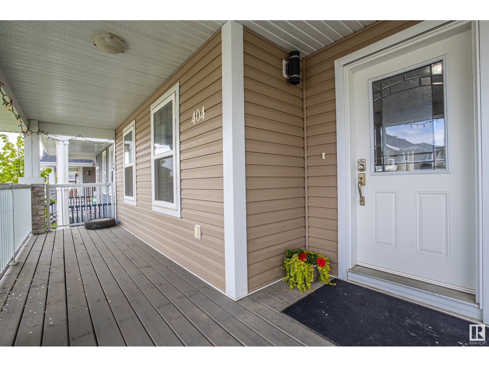 404 Simmonds Wy, Leduc, Alberta  T9E 0X3 - Photo 4 - E4438389