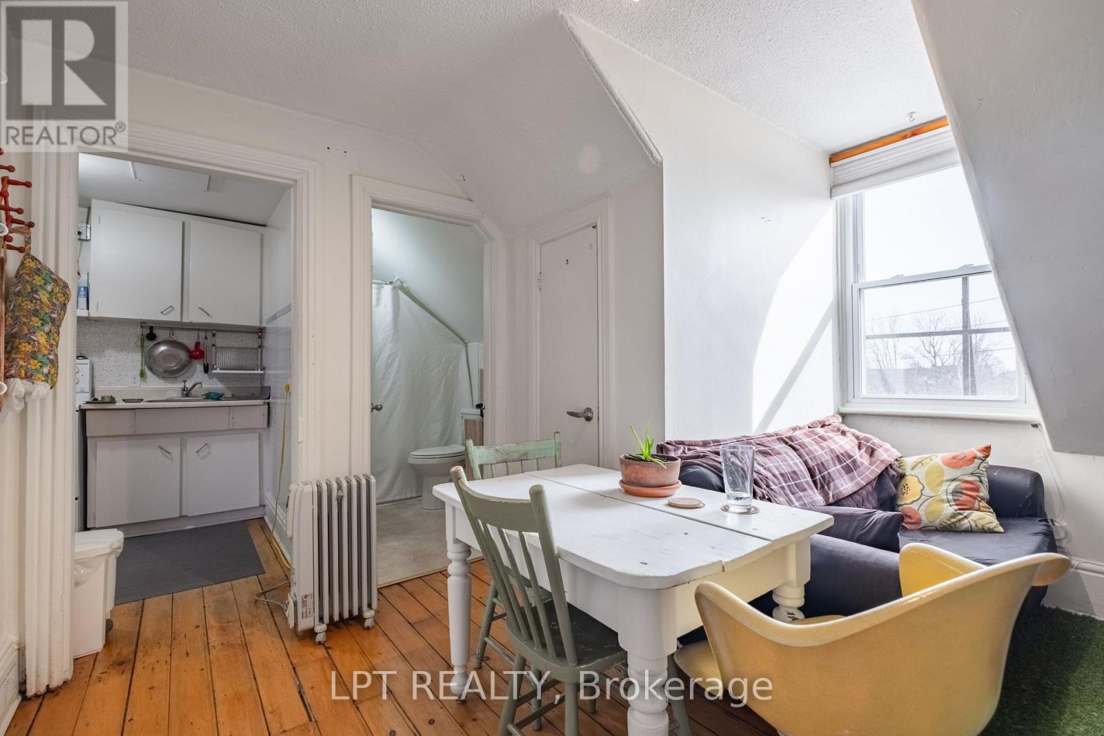 374 Barrie Street, Kingston, Ontario  K7K 3T4 - Photo 34 - X12125194