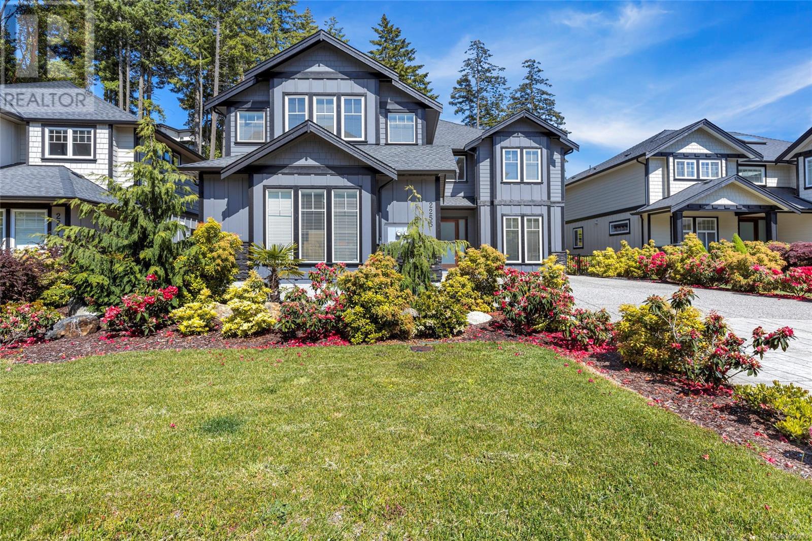 Property at 2255 Nicklaus Dr image 4