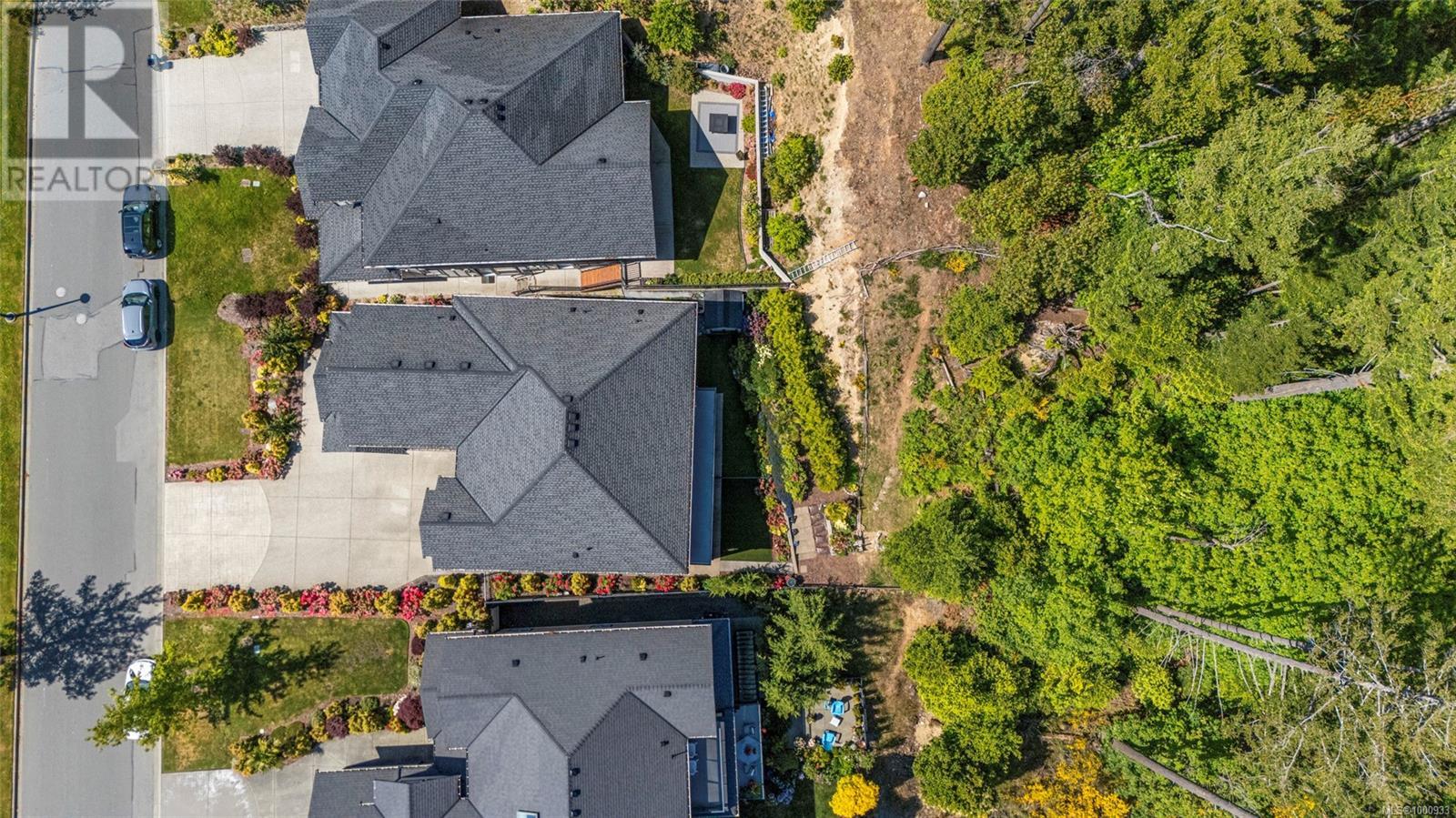 Property at 2255 Nicklaus Dr image 5
