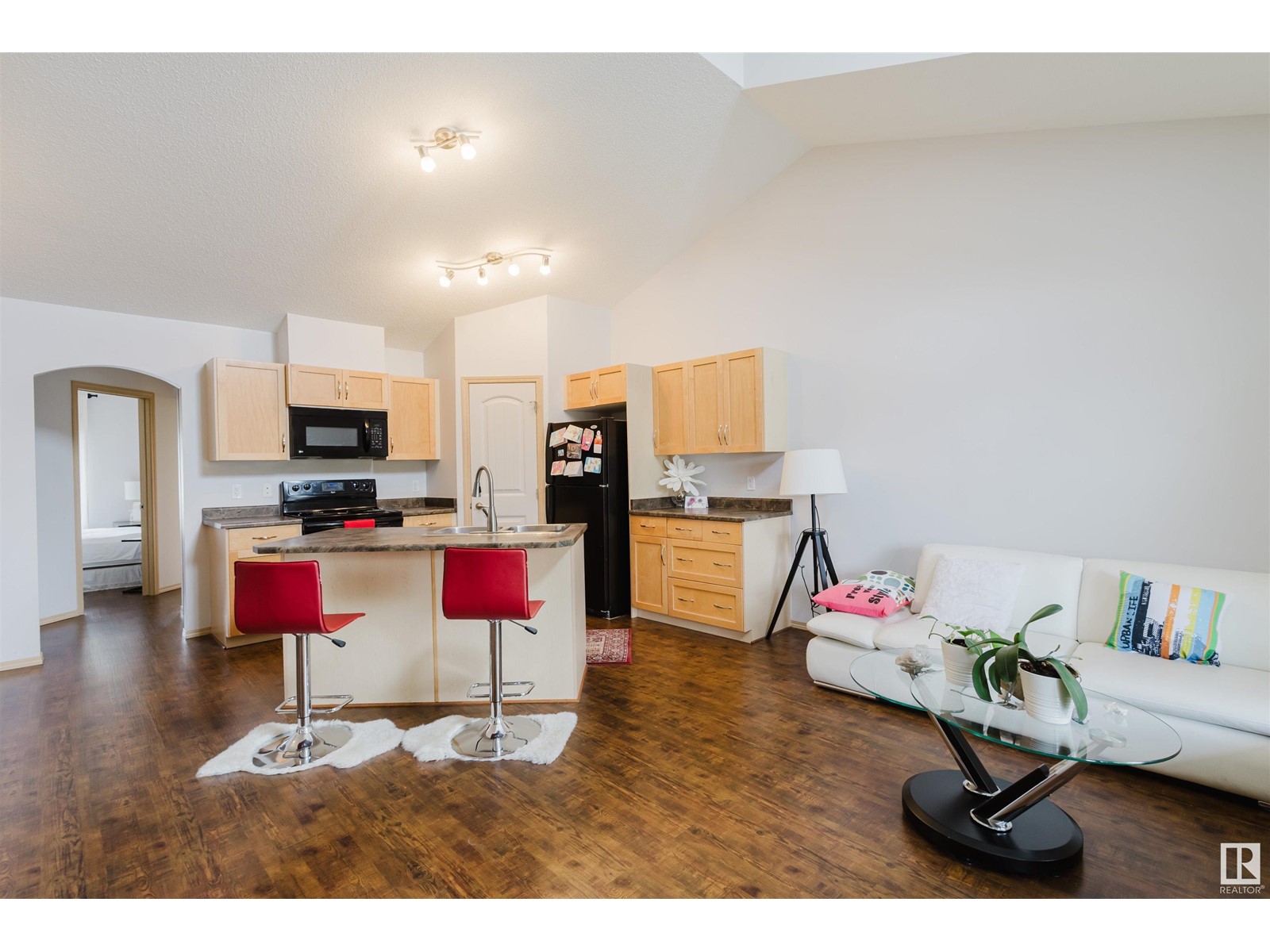 Property at #18 604 62 ST SW image 5