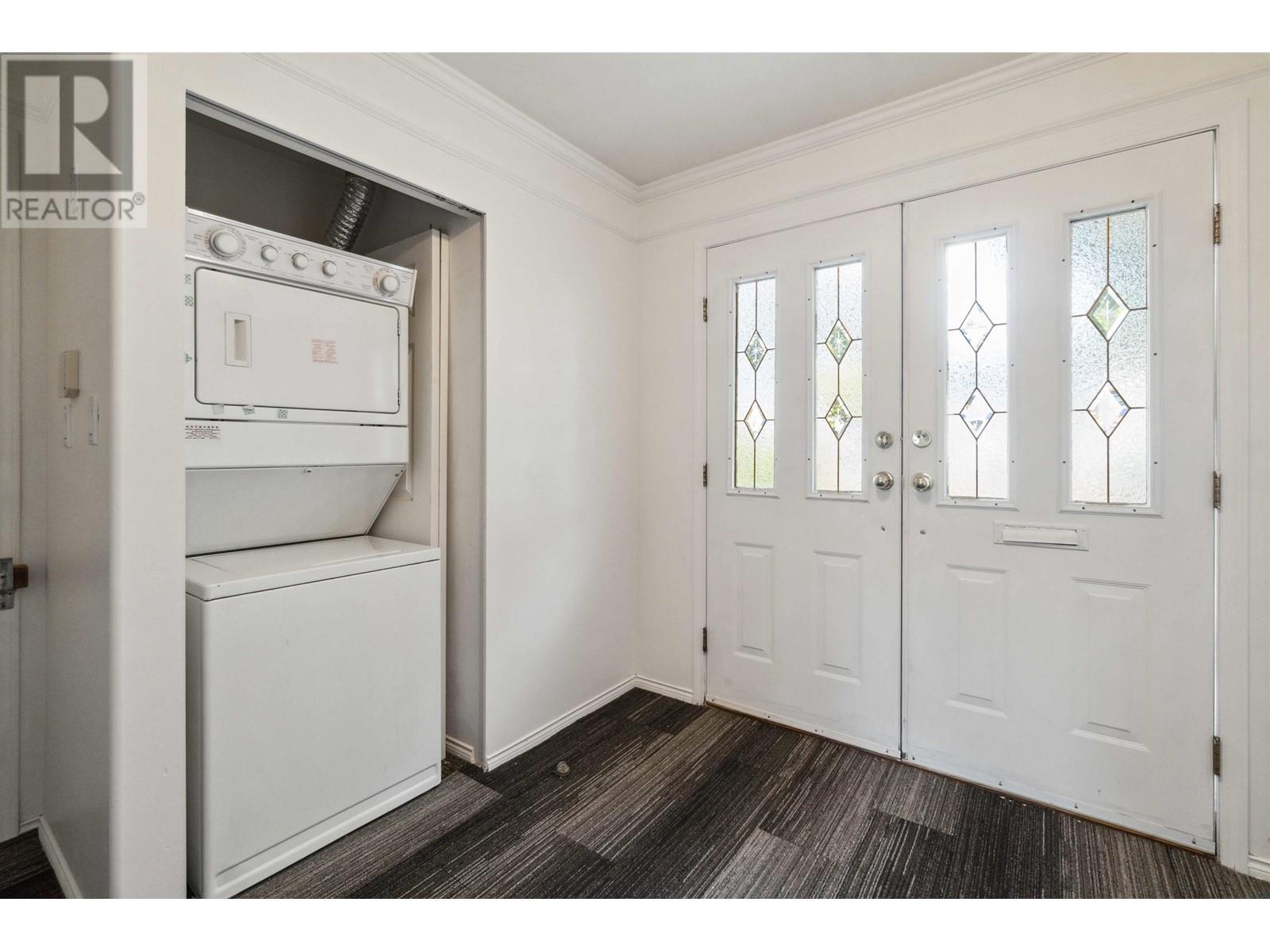 Property at 4411 BEATRICE STREET image 4