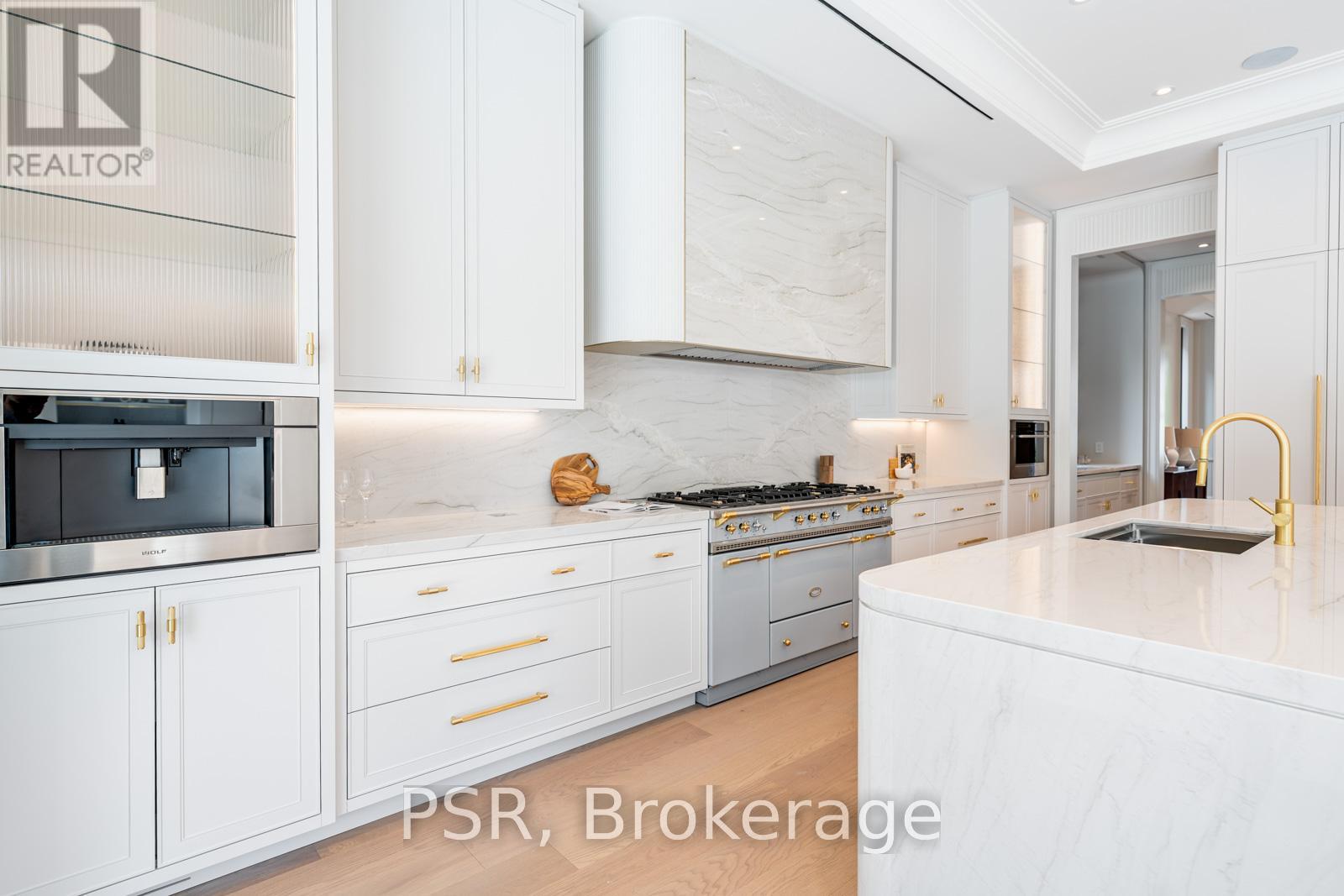 228 Dunvegan Road, Toronto, Ontario  M5P 2P2 - Photo 7 - C12099785