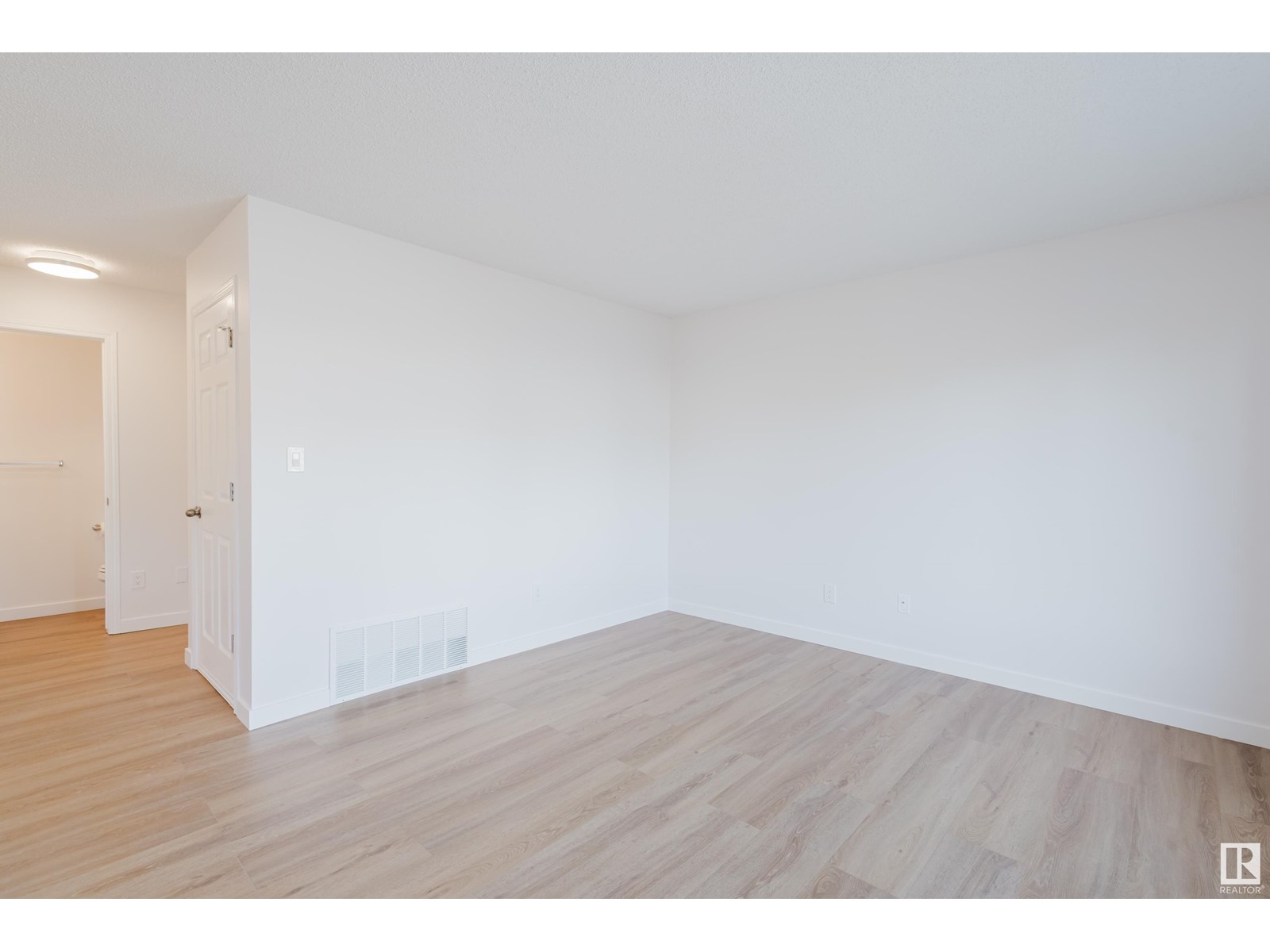 1514 Mcmillian Pl Sw, Edmonton, Alberta  T6W 1V7 - Photo 5 - E4436555