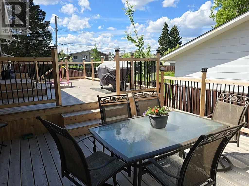 401 7 Avenue, Fox Creek, Alberta  T0H 1P0 - Photo 14 - A2224309