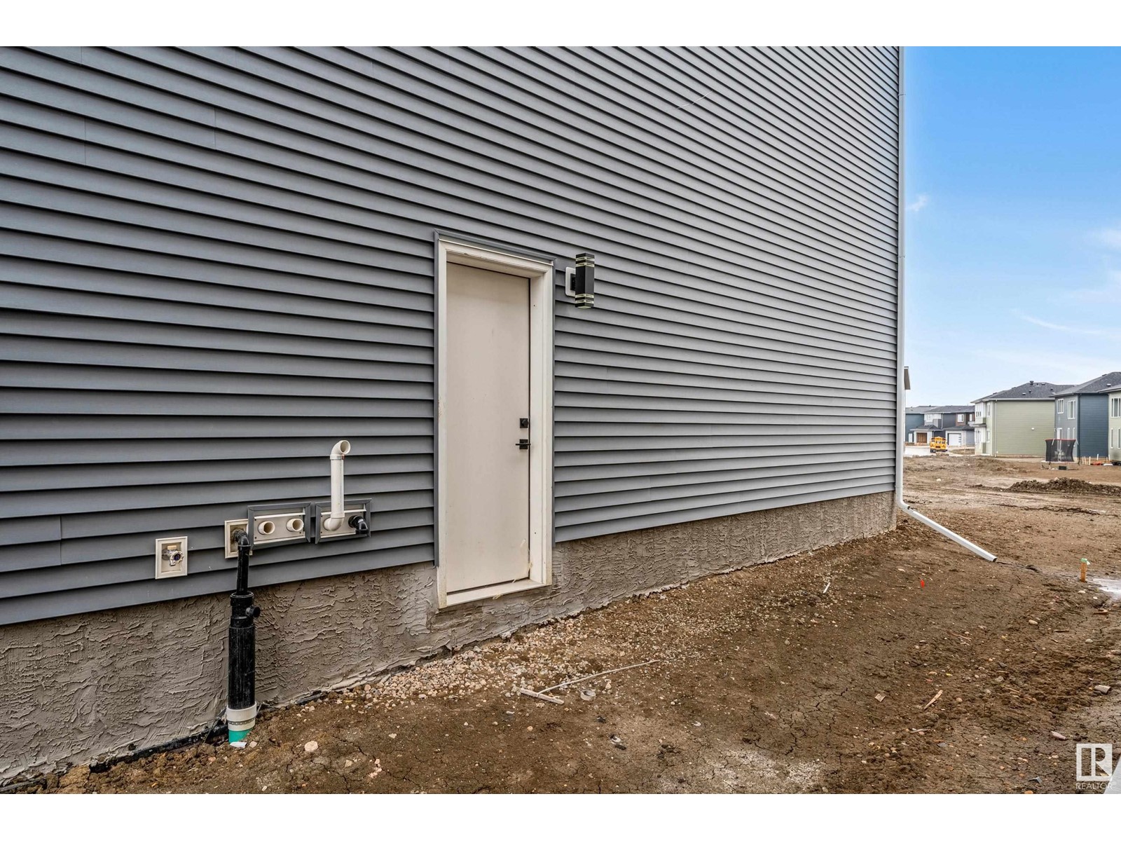 Property at 6238 19 ST NE image 2