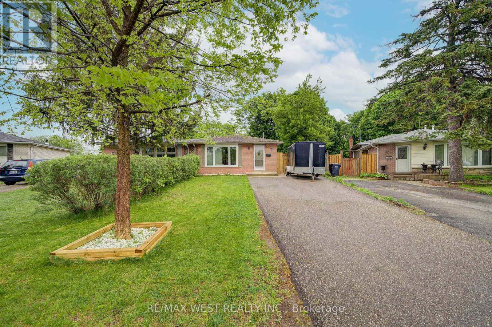 65 BELMONT DRIVE, Brampton, Ontario