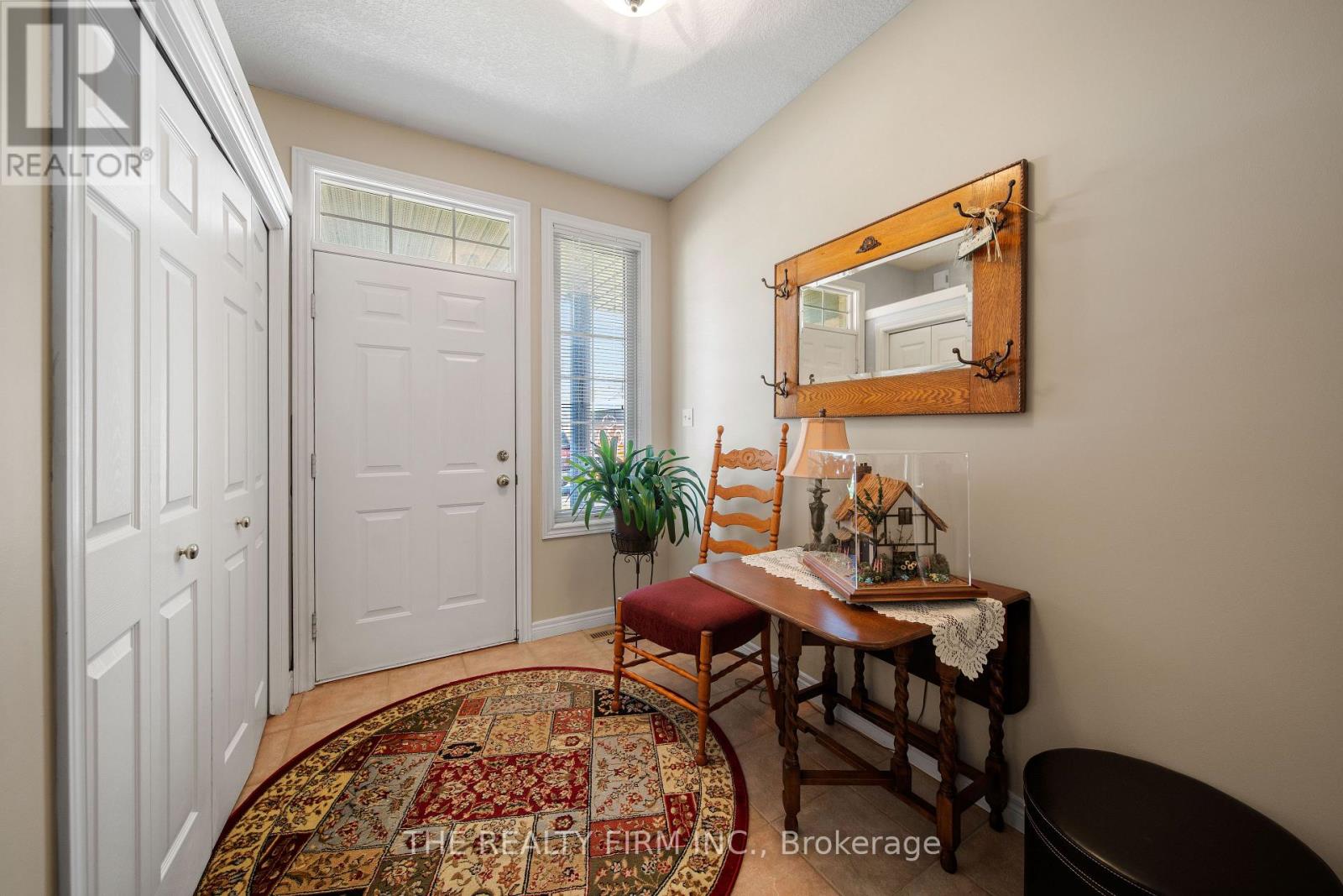 15 Magnolia Court, St. Thomas, Ontario  N5P 4M3 - Photo 4 - X12111020