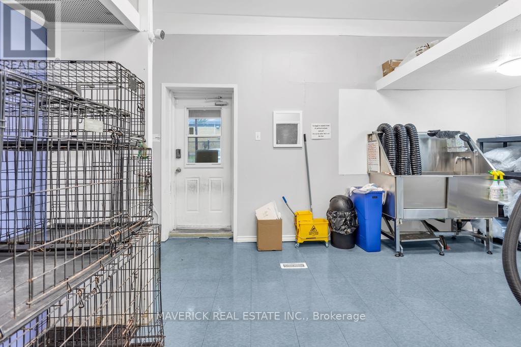 101 Thames Street N, Ingersoll, Ontario  N5C 3C9 - Photo 10 - X12171447