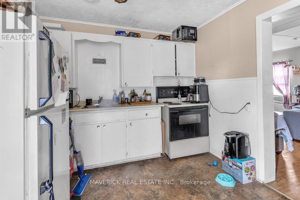 101 Thames Street N, Ingersoll, Ontario  N5C 3C9 - Photo 18 - X12171447