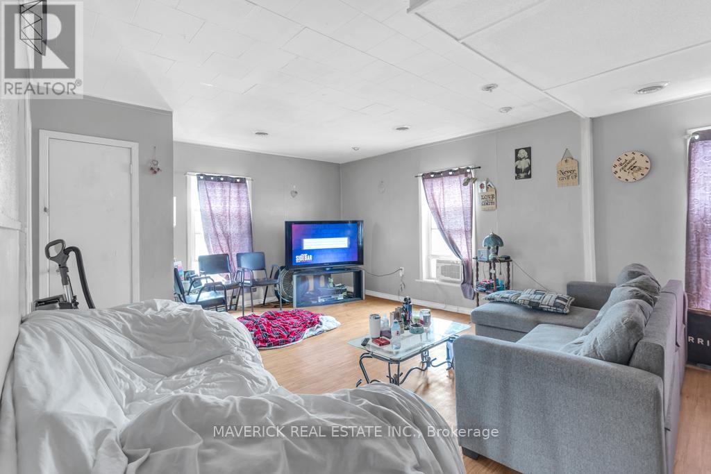 101 Thames Street N, Ingersoll, Ontario  N5C 3C9 - Photo 19 - X12171447