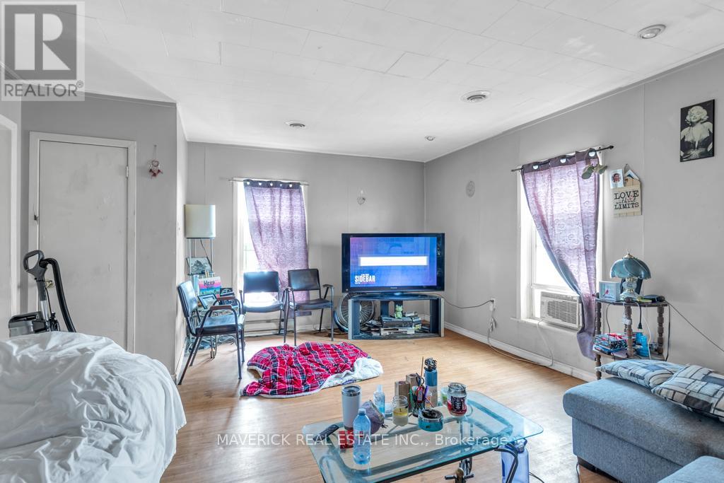 101 Thames Street N, Ingersoll, Ontario  N5C 3C9 - Photo 20 - X12171447