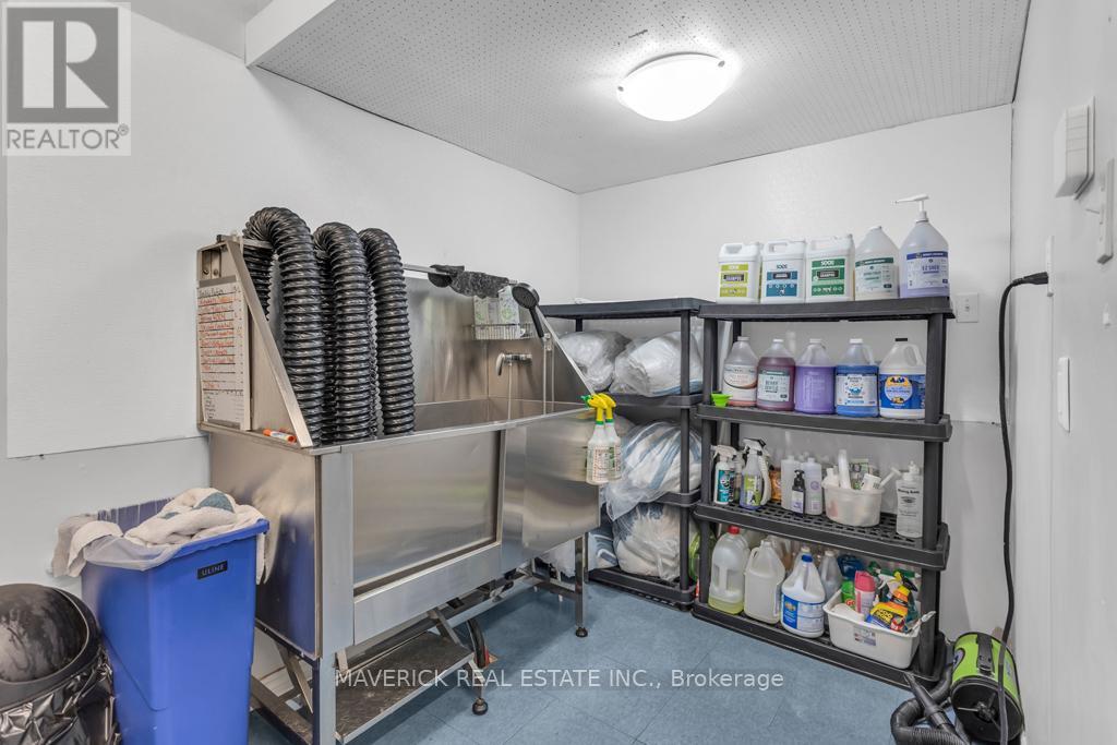 101 Thames Street N, Ingersoll, Ontario  N5C 3C9 - Photo 8 - X12171447